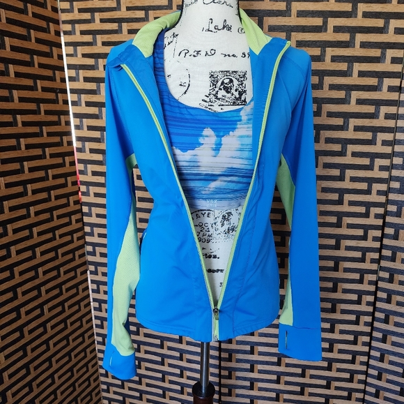 Lucy Tech Athletic Jacket Sz: L - Picture 3 of 7